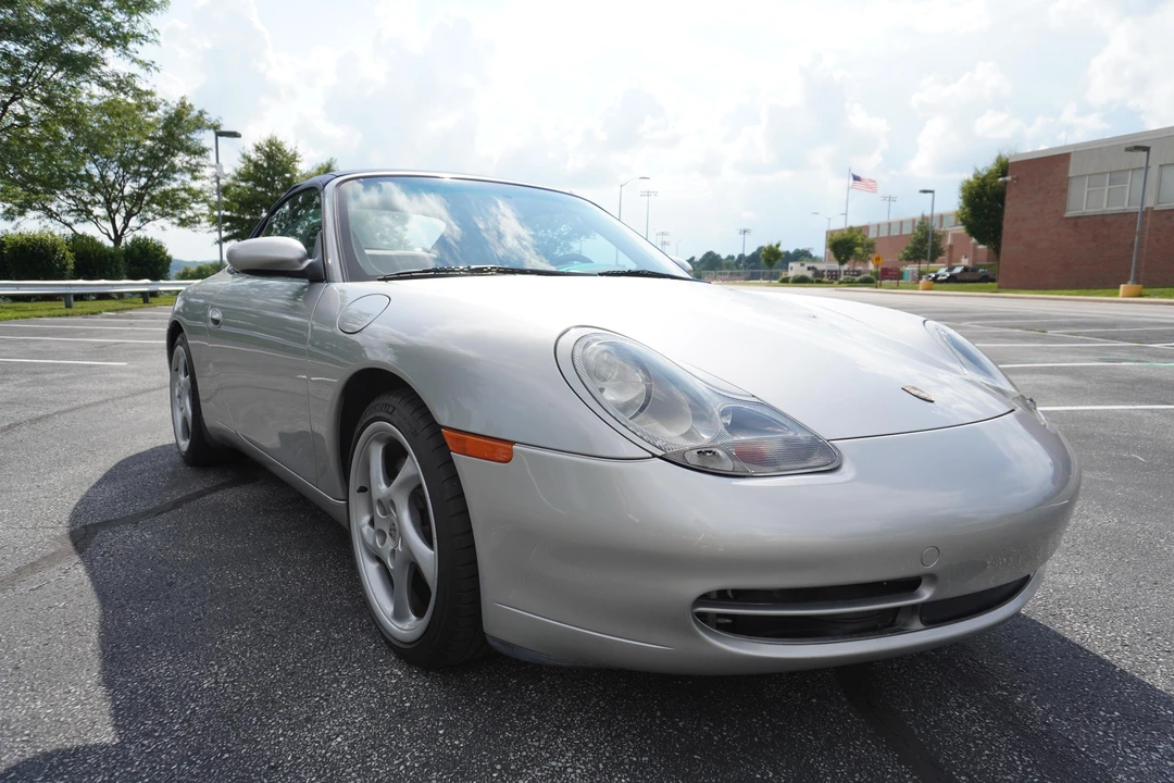 2001 Porsche 996 Carrera 4 - Image 21 of 31