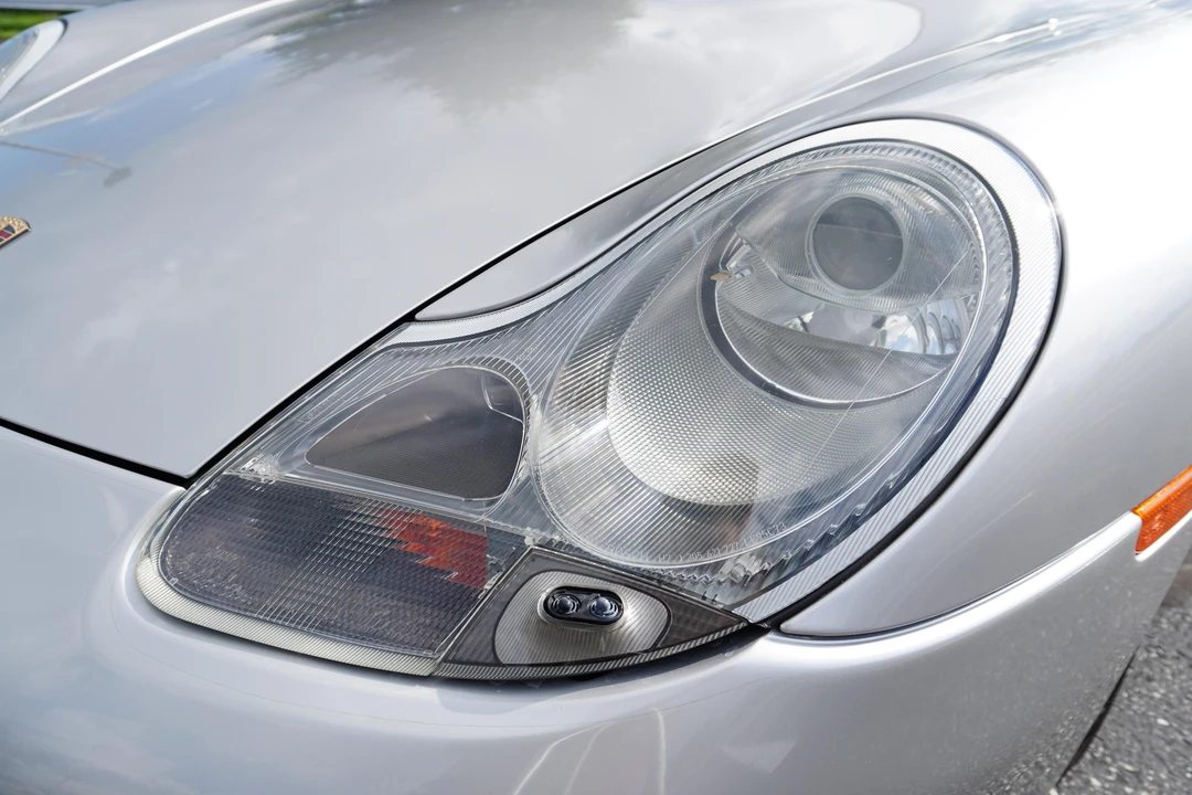 2001 Porsche 996 Carrera 4 - Image 26 of 31