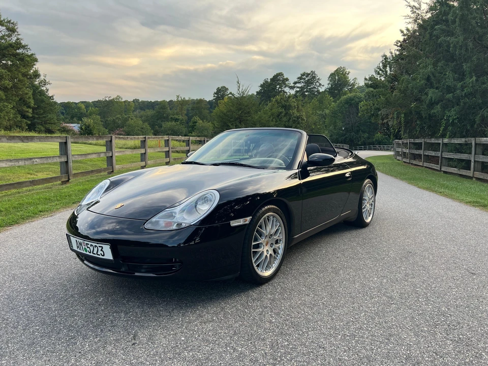 2001 Porsche 996 Carrera 4 - Image 9 of 31