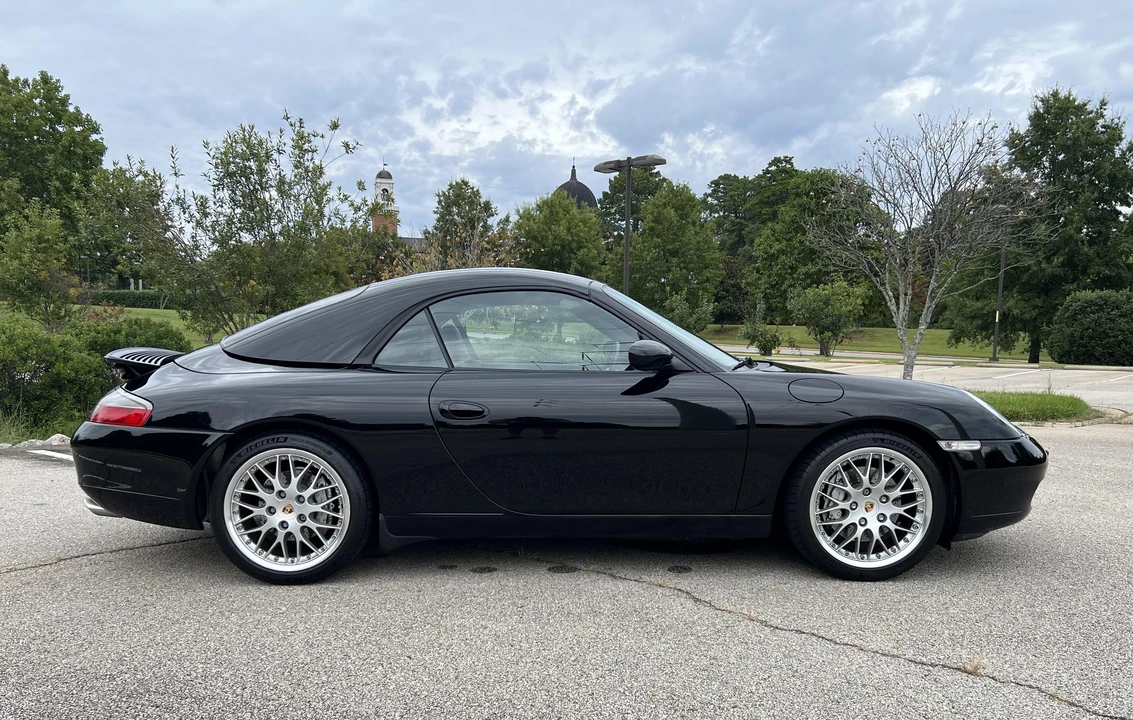 2001 Porsche 996 Carrera 4 - Image 24 of 31