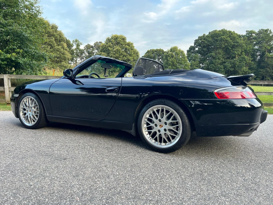 2001 Porsche 996 Carrera 4 - Image 13 of 31