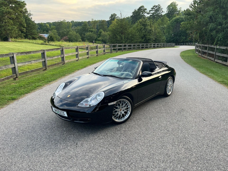 2001 Porsche 996 Carrera 4 - Image 7 of 31
