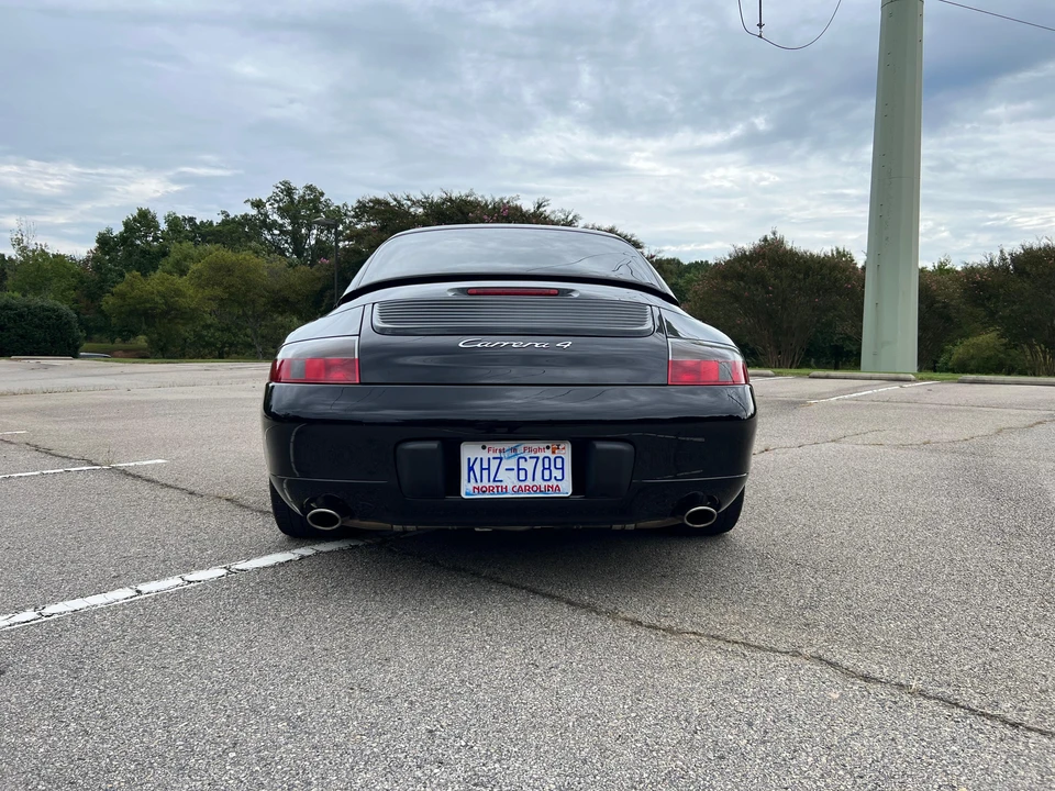 2001 Porsche 996 Carrera 4 - Image 20 of 31