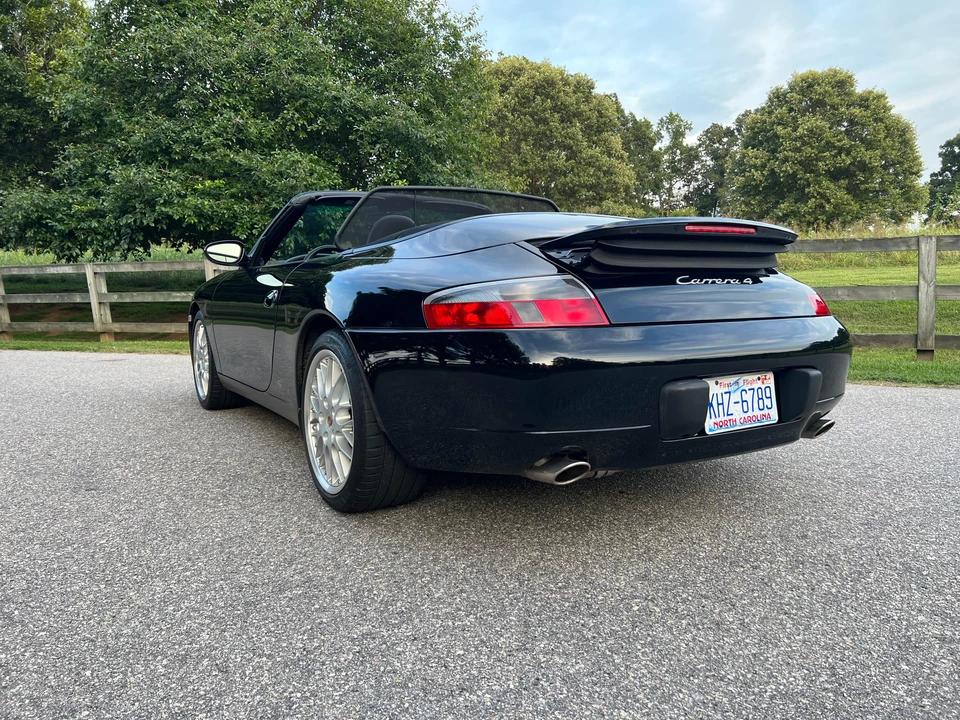 2001 Porsche 996 Carrera 4 - Image 14 of 31