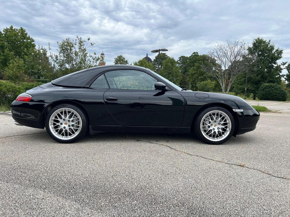 2001 Porsche 996 Carrera 4 - Image 23 of 31