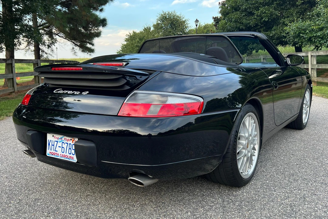 2001 Porsche 996 Carrera 4 - Image 4 of 31