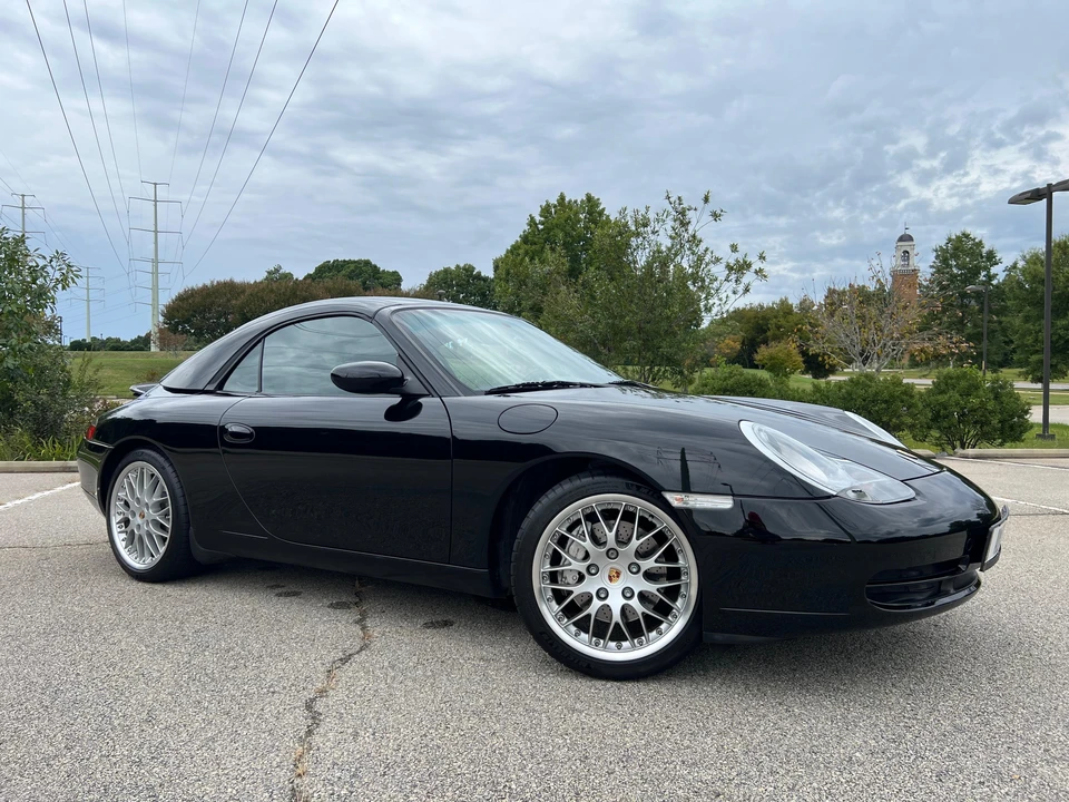 2001 Porsche 996 Carrera 4 - Image 26 of 31