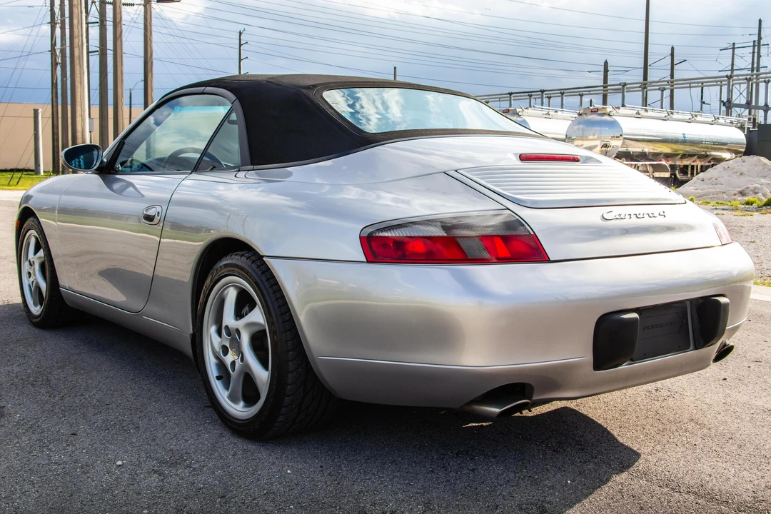 2001 Porsche 996 Carrera 4 - Image 4 of 31