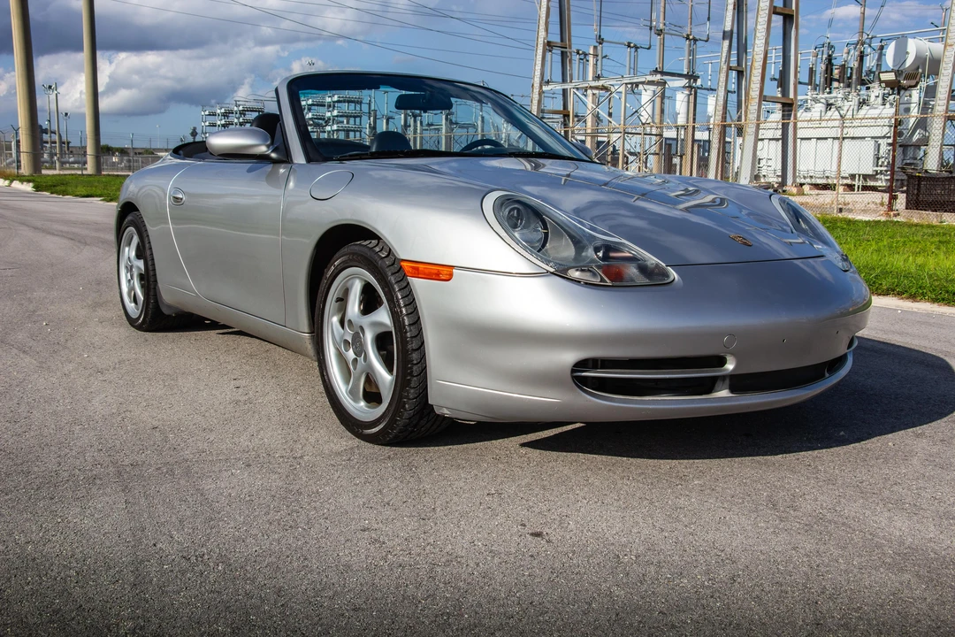 2001 Porsche 996 Carrera 4 - Image 18 of 31