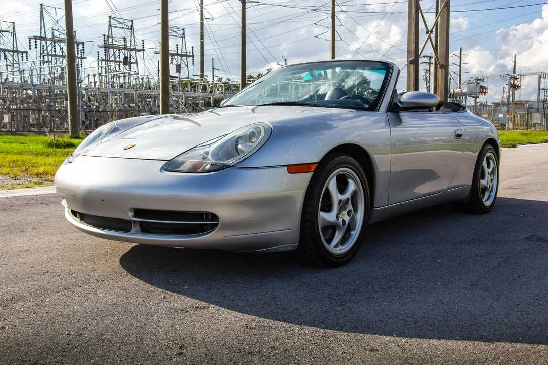2001 Porsche 996 Carrera 4 - Image 8 of 31