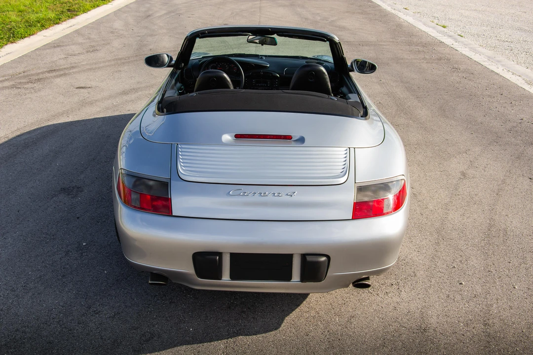 2001 Porsche 996 Carrera 4 - Image 15 of 31