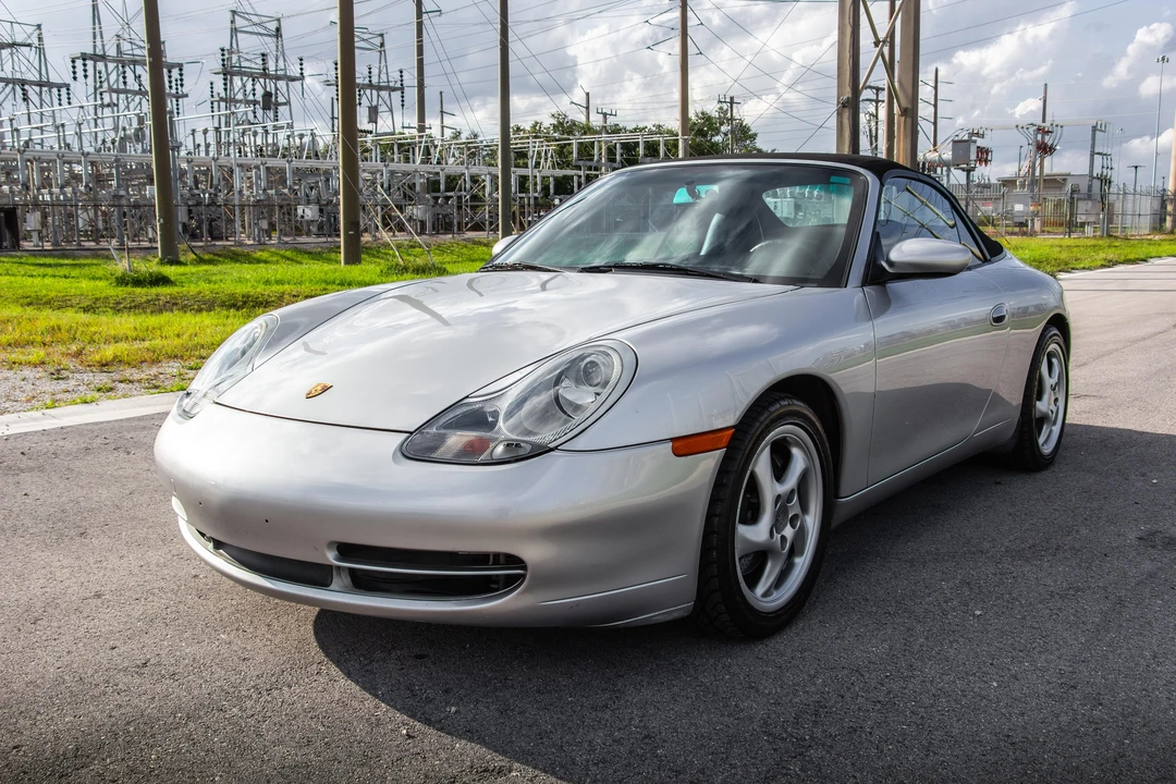 2001 Porsche 996 Carrera 4 - Image 22 of 31