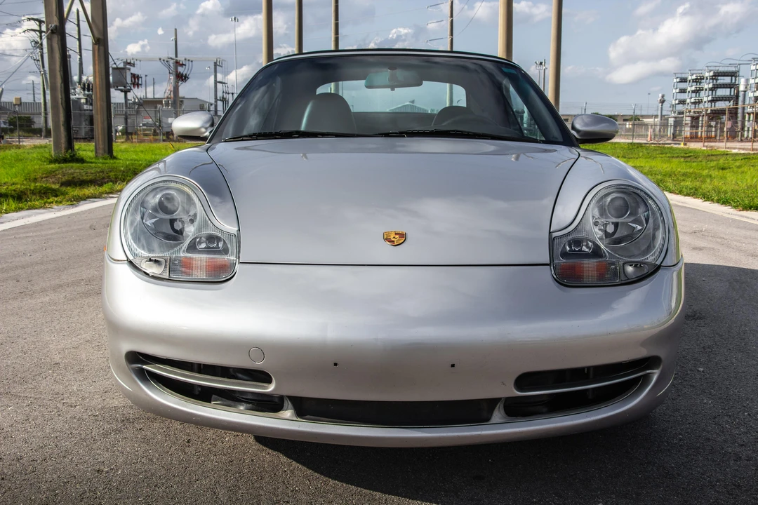 2001 Porsche 996 Carrera 4 - Image 20 of 31