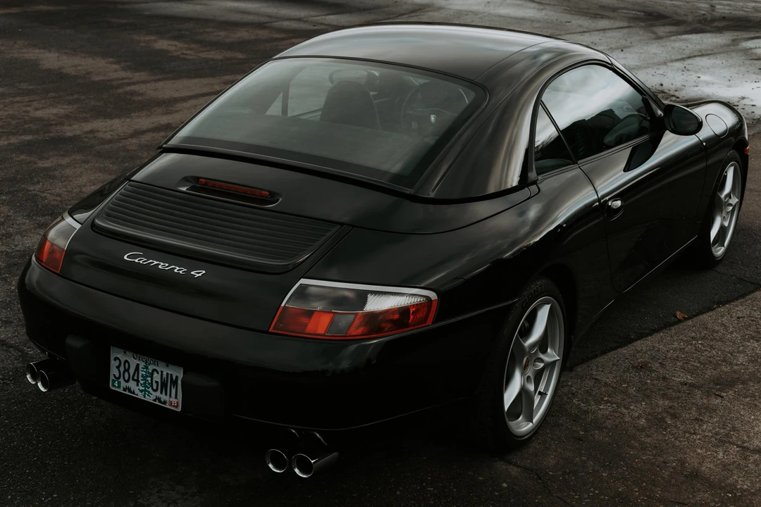 2001 Porsche 996 Carrera - Image 12 of 27