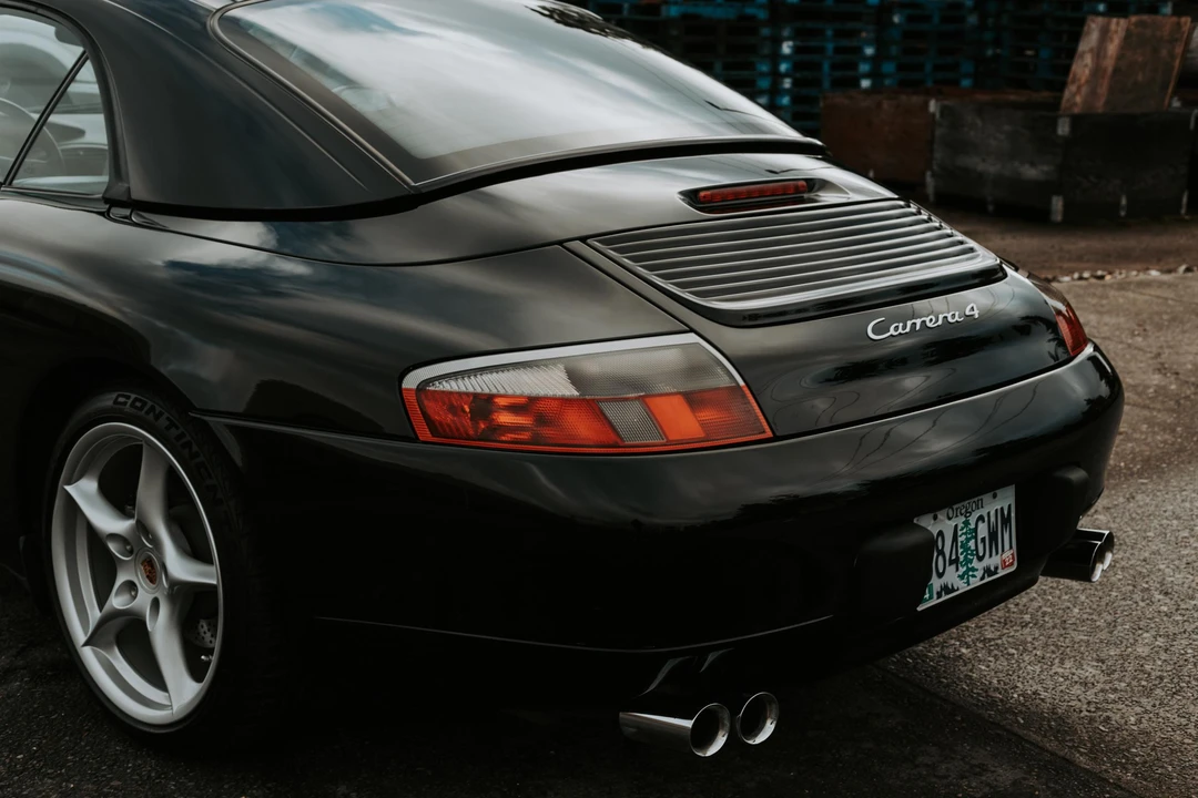 2001 Porsche 996 Carrera - Image 25 of 27