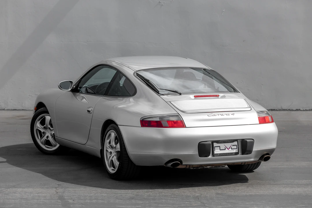 2001 Porsche 996 Carrera - Image 8 of 31