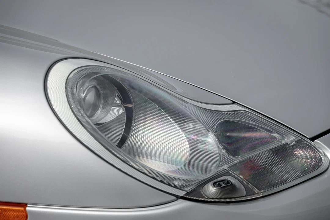 2001 Porsche 996 Carrera - Image 16 of 31