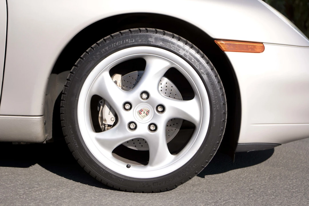 2001 Porsche 996 Carrera - Image 31 of 31