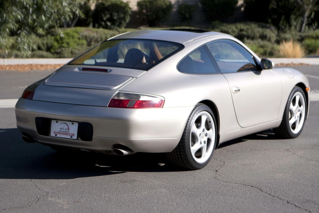 2001 Porsche 996 Carrera - Image 9 of 31