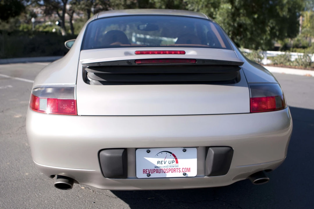 2001 Porsche 996 Carrera - Image 10 of 31