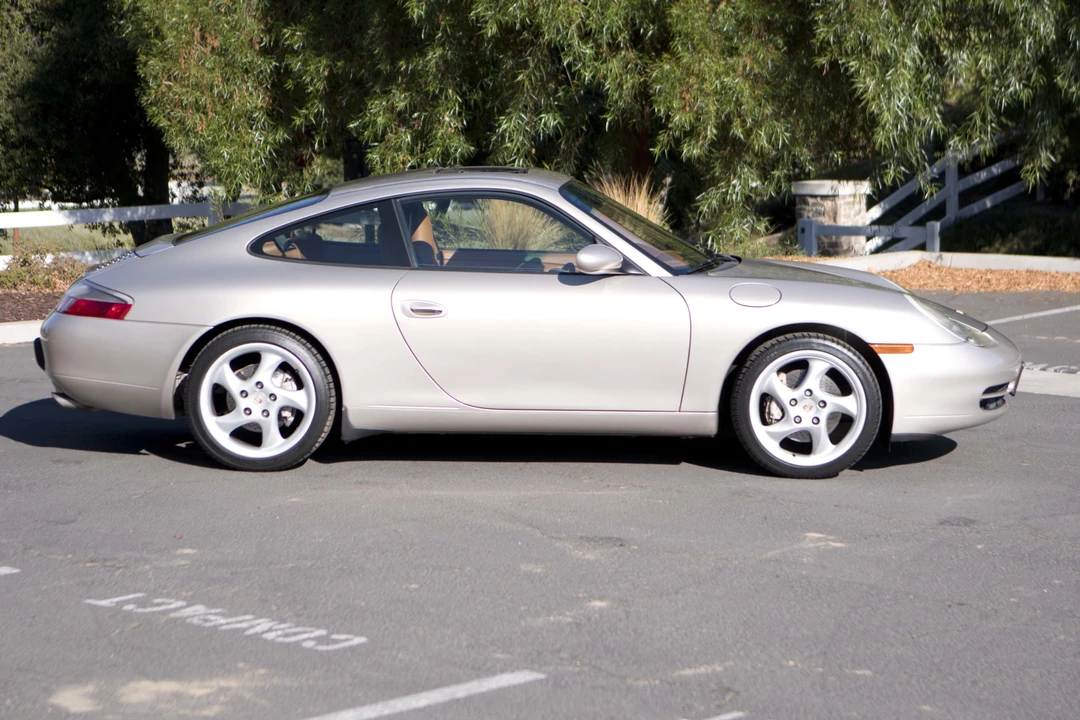 2001 Porsche 996 Carrera - Image 14 of 31