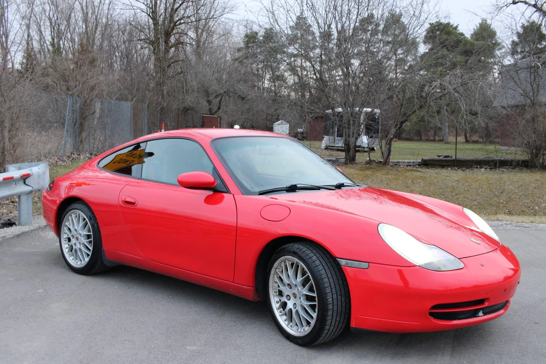2001 Porsche 996 Carrera 4 - Image 13 of 31