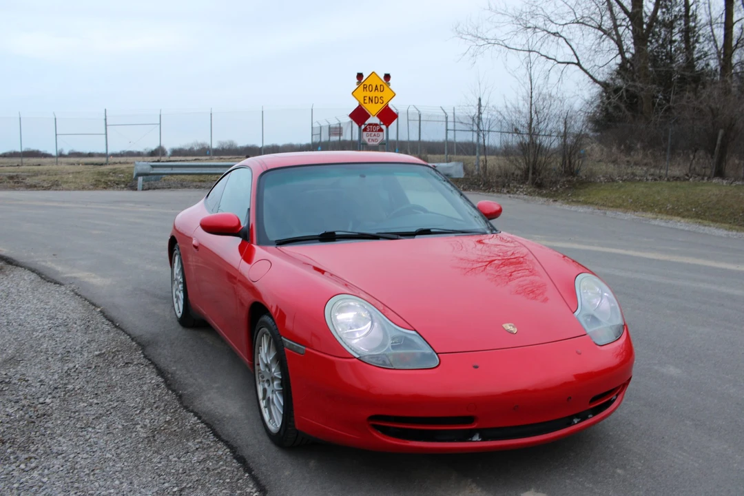 2001 Porsche 996 Carrera 4 - Image 14 of 31
