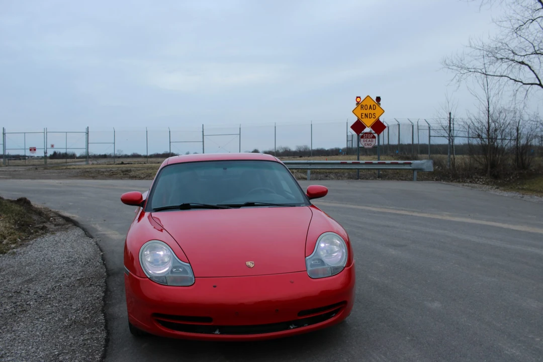 2001 Porsche 996 Carrera 4 - Image 15 of 31