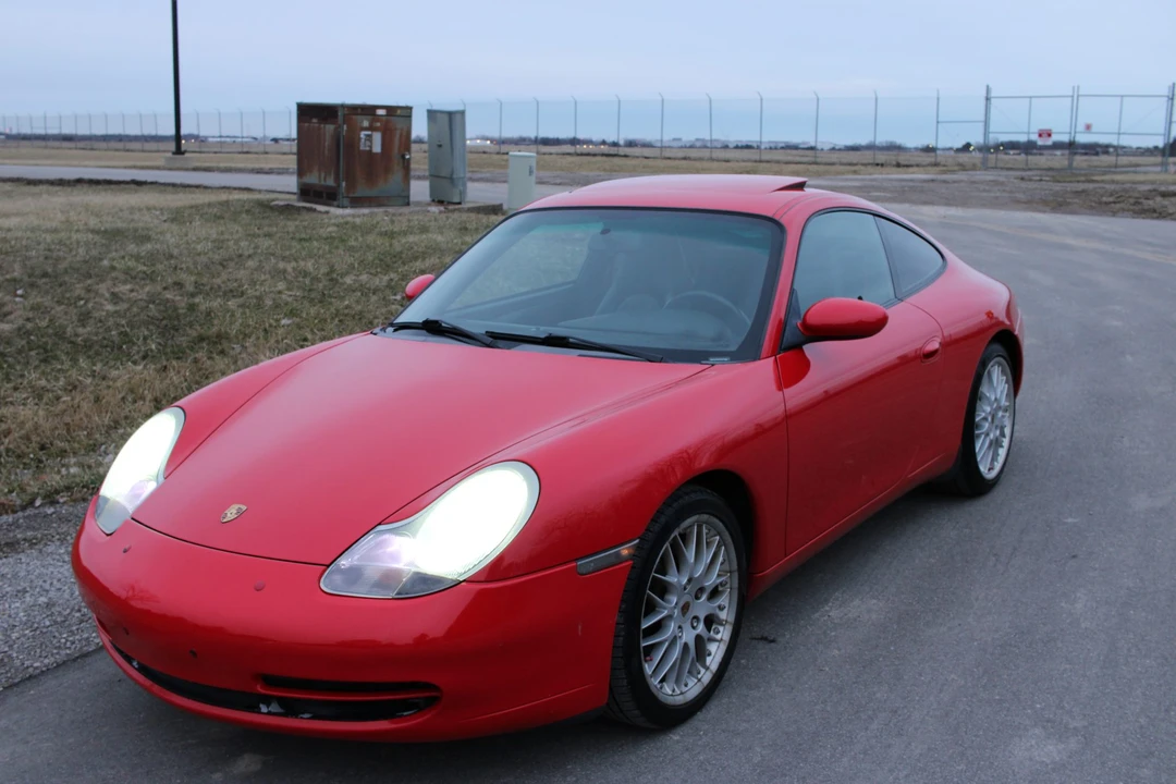 2001 Porsche 996 Carrera 4 - Image 19 of 31