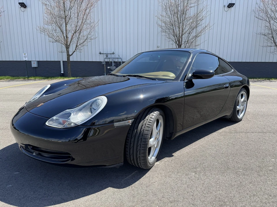 2001 Porsche 996 Carrera 4 - Image 3 of 31