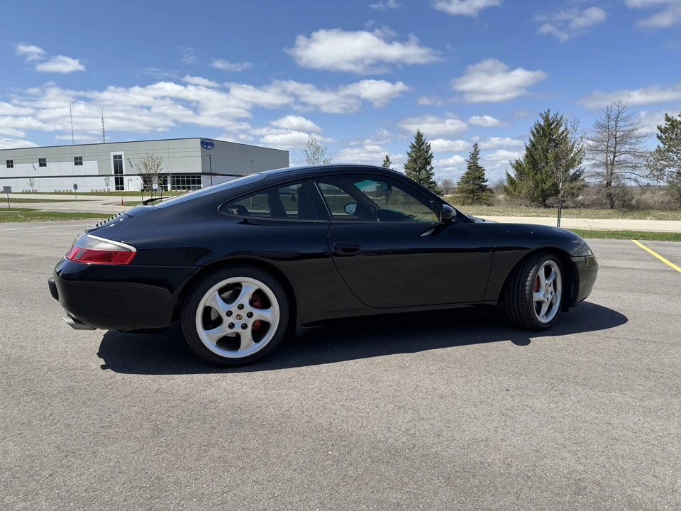 2001 Porsche 996 Carrera 4 - Image 8 of 31