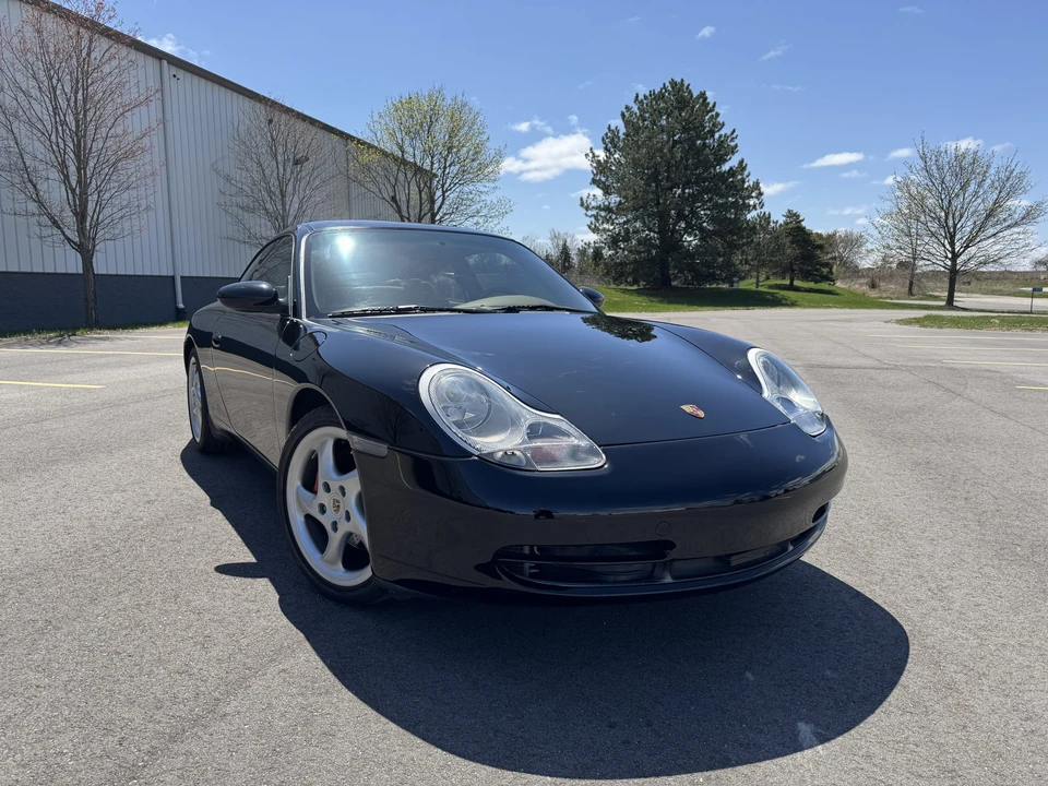 2001 Porsche 996 Carrera 4 - Image 10 of 31