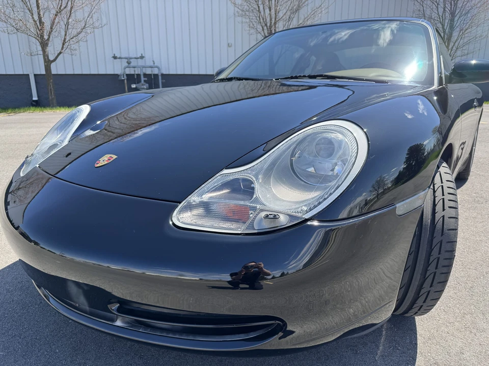 2001 Porsche 996 Carrera 4 - Image 12 of 31