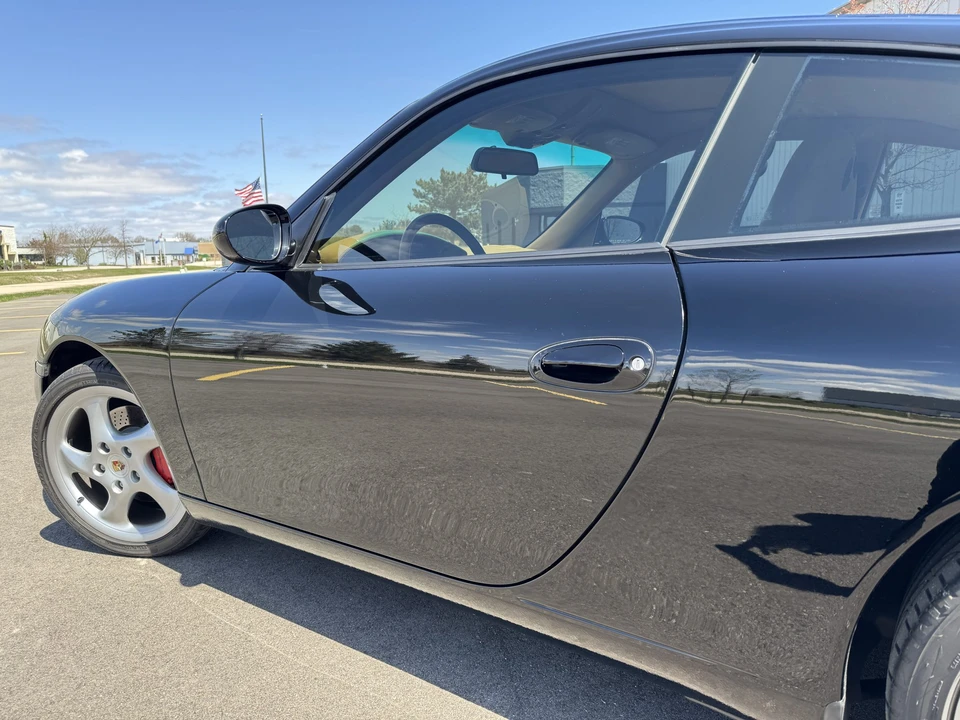 2001 Porsche 996 Carrera 4 - Image 14 of 31