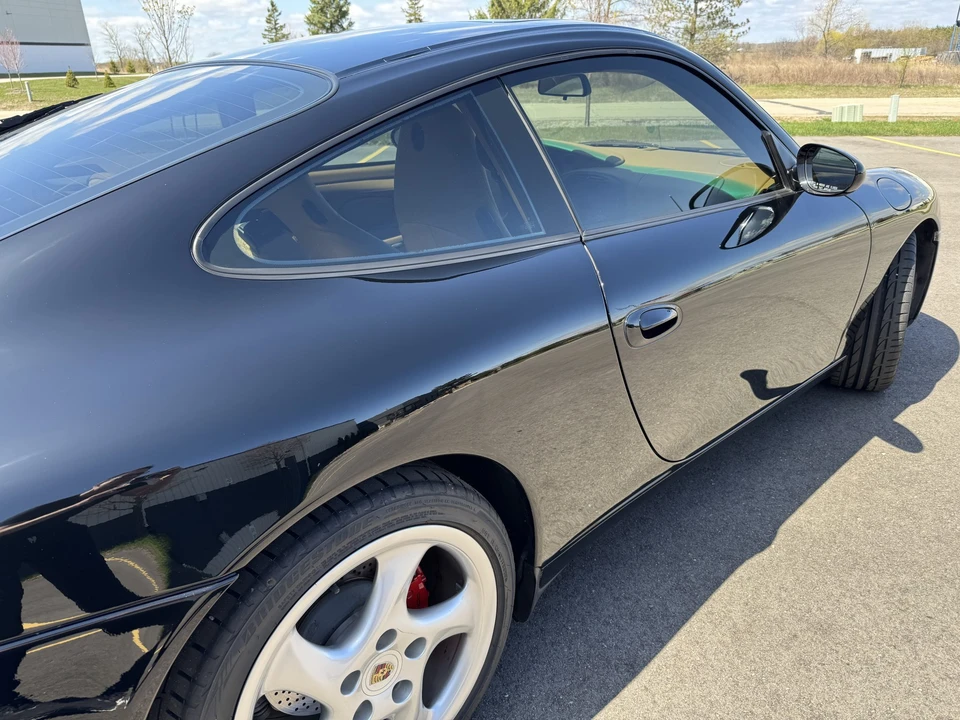 2001 Porsche 996 Carrera 4 - Image 18 of 31