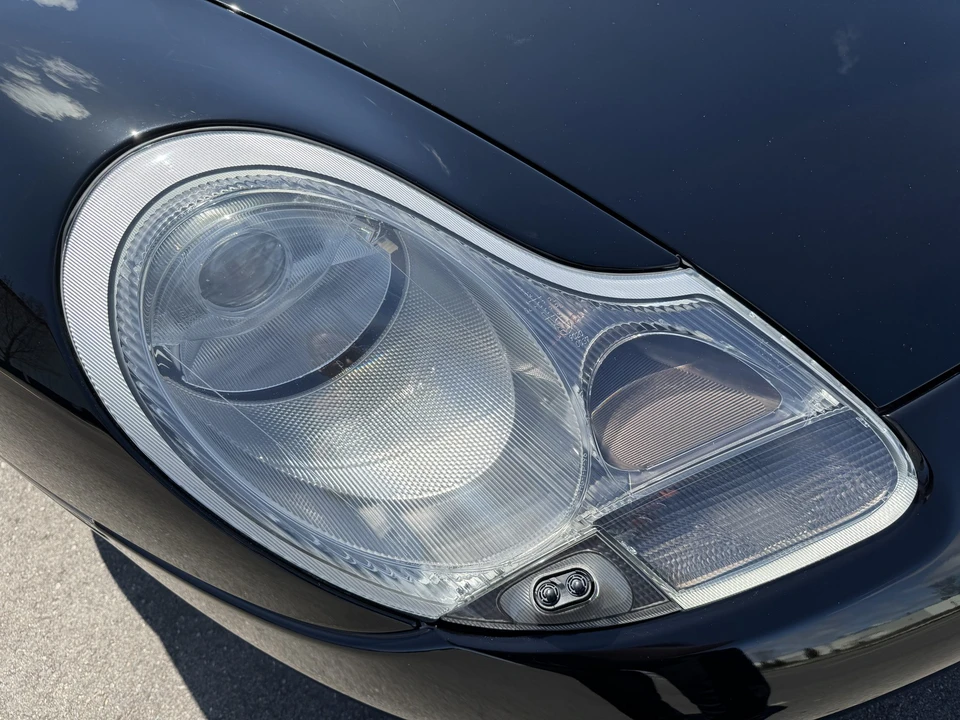 2001 Porsche 996 Carrera 4 - Image 23 of 31