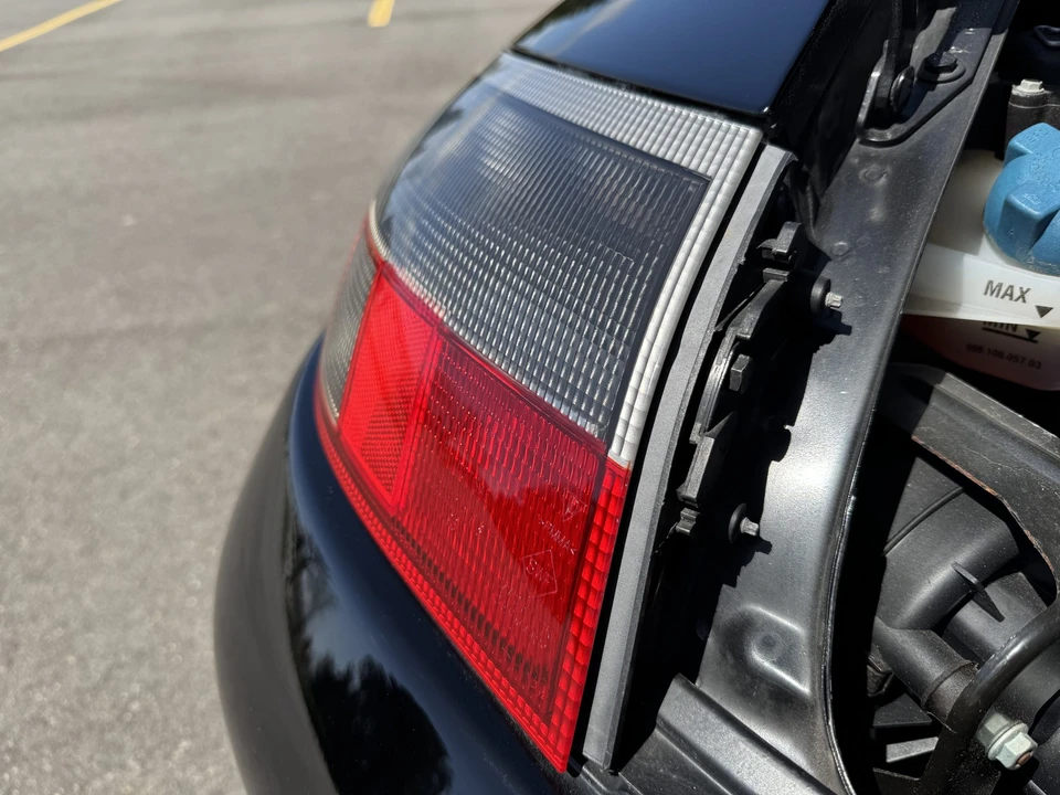 2001 Porsche 996 Carrera 4 - Image 27 of 31
