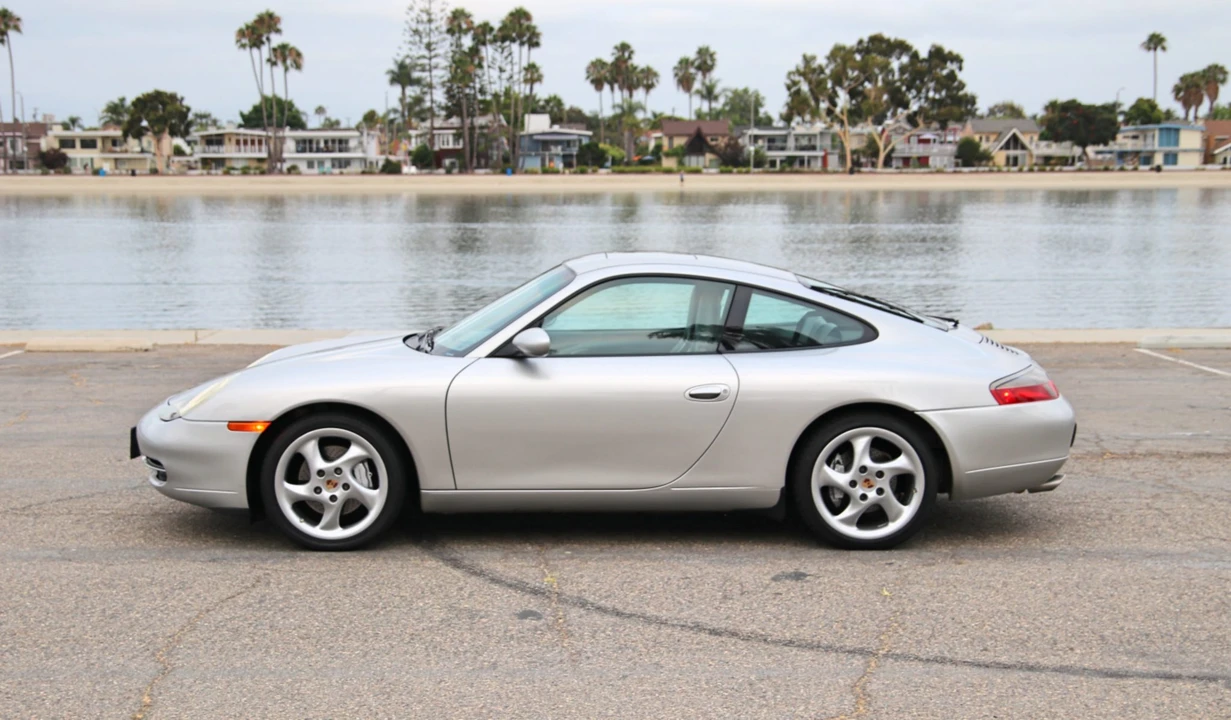 2001 Porsche 996 Carrera - Image 13 of 31