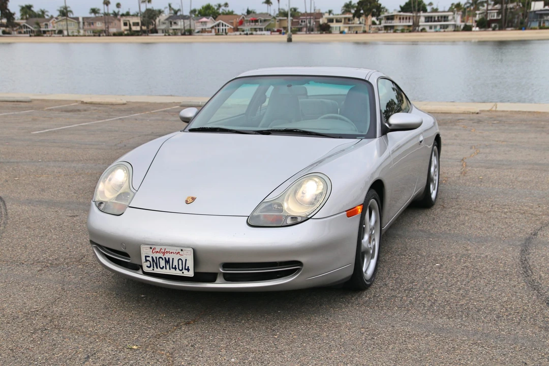 2001 Porsche 996 Carrera - Image 4 of 31