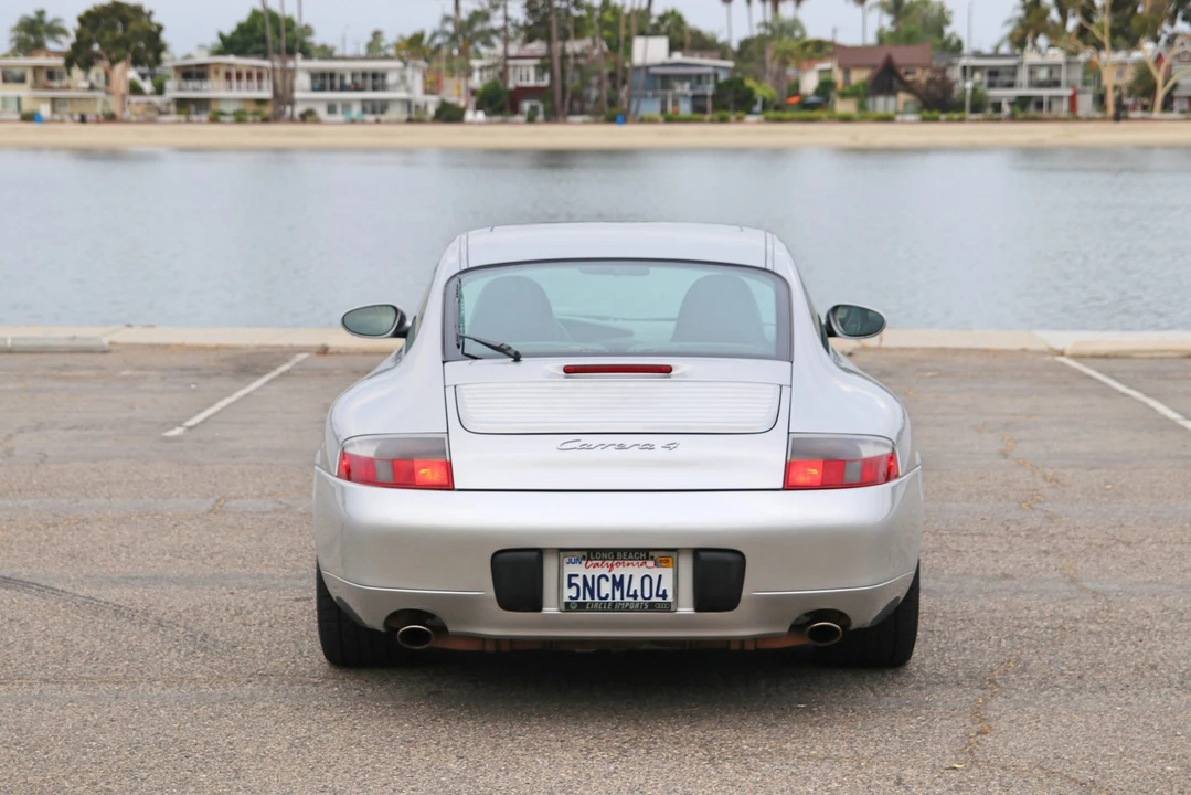 2001 Porsche 996 Carrera - Image 26 of 31