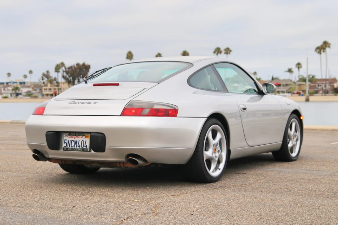 2001 Porsche 996 Carrera - Image 27 of 31