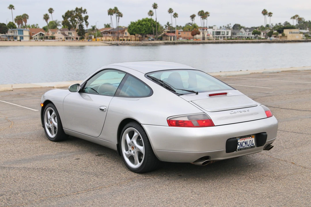 2001 Porsche 996 Carrera - Image 22 of 31
