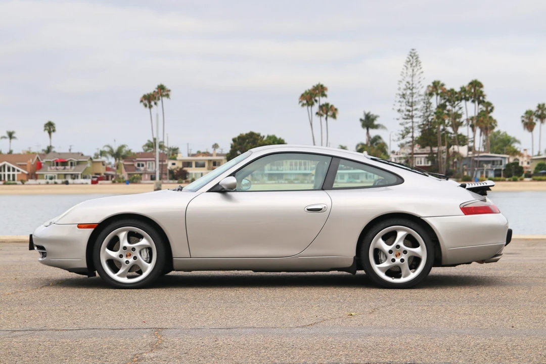 2001 Porsche 996 Carrera - Image 14 of 31