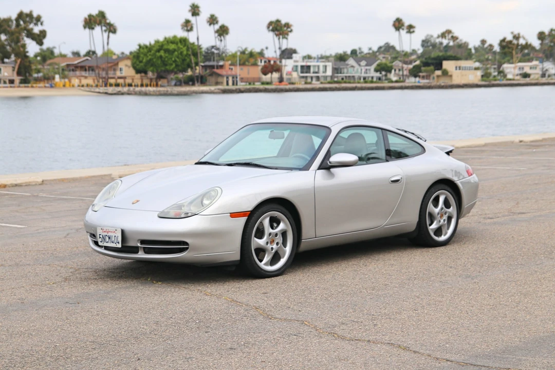2001 Porsche 996 Carrera - Image 12 of 31