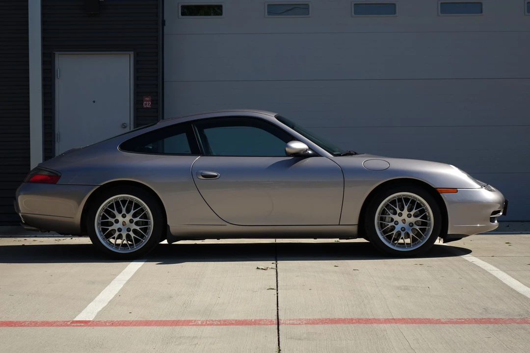 2001 Porsche 996 Carrera - Image 19 of 31
