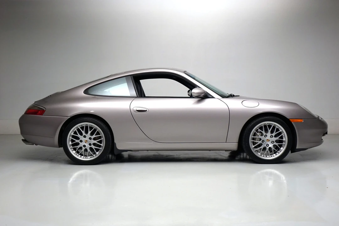 2001 Porsche 996 Carrera - Image 8 of 31