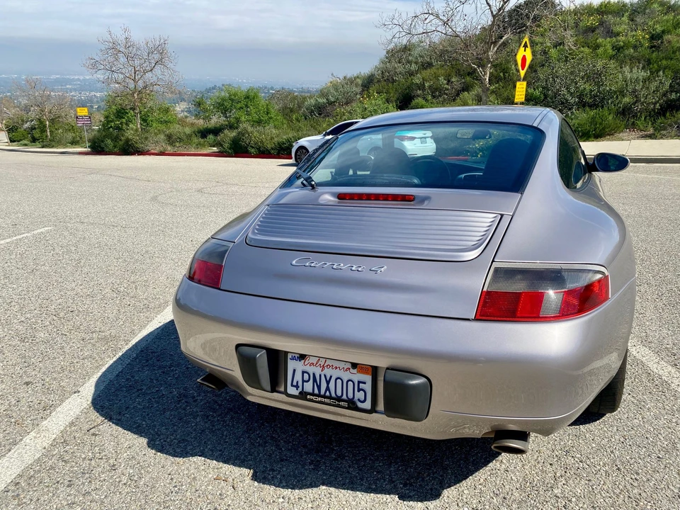 2001 Porsche 996 Carrera - Image 11 of 31