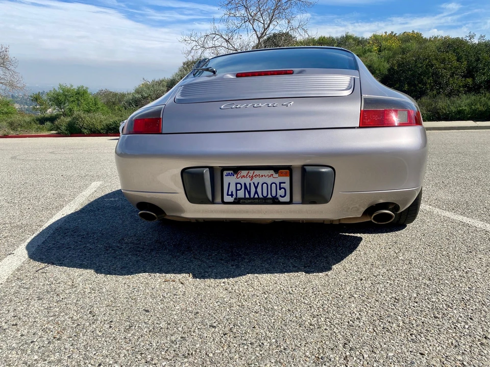 2001 Porsche 996 Carrera - Image 10 of 31
