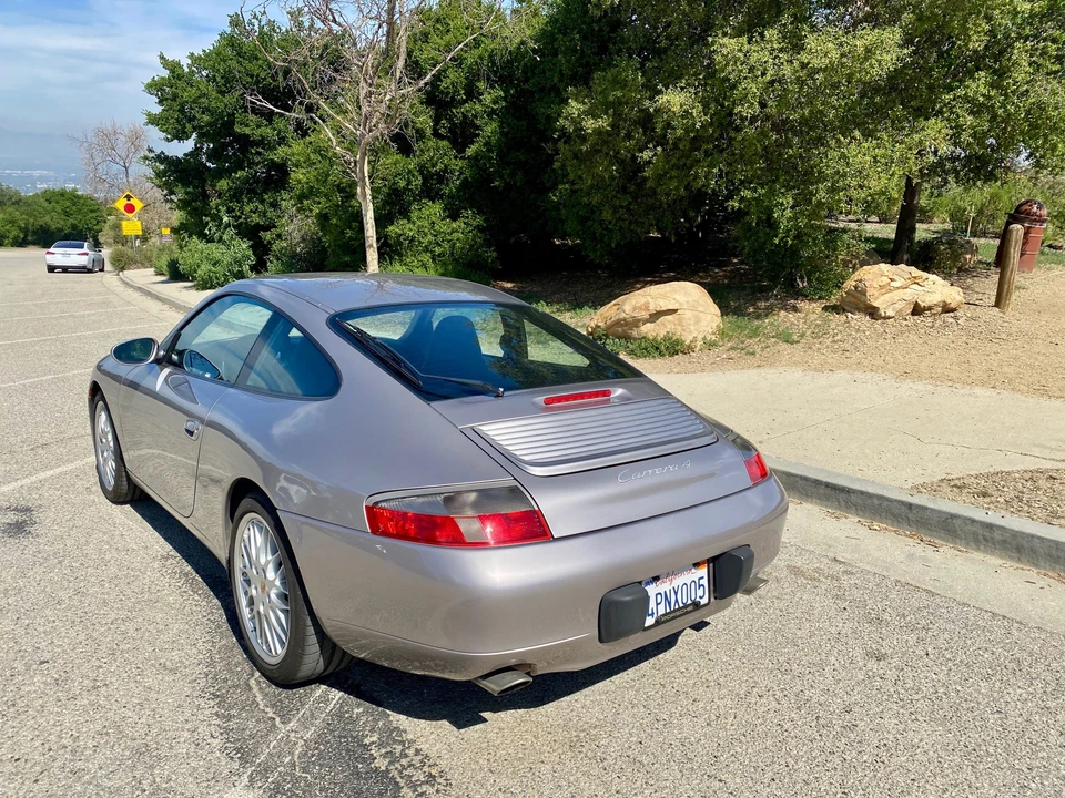 2001 Porsche 996 Carrera - Image 8 of 31