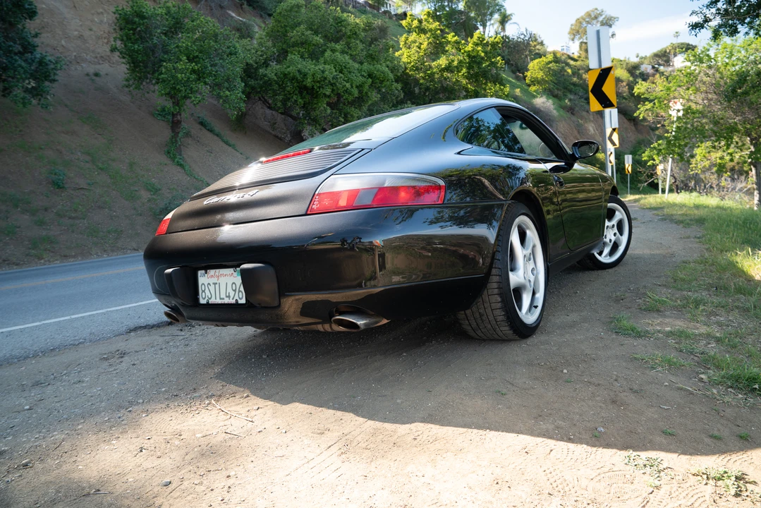 2001 Porsche 996 Carrera - Image 19 of 31